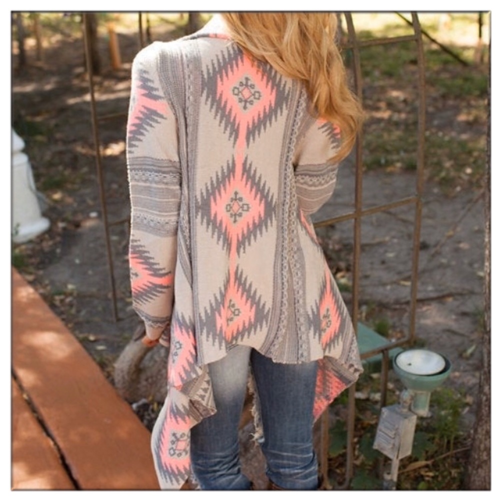 SOLD❌Southwest sharkbite pastel cardigan/poncho - Picture 2 of 5